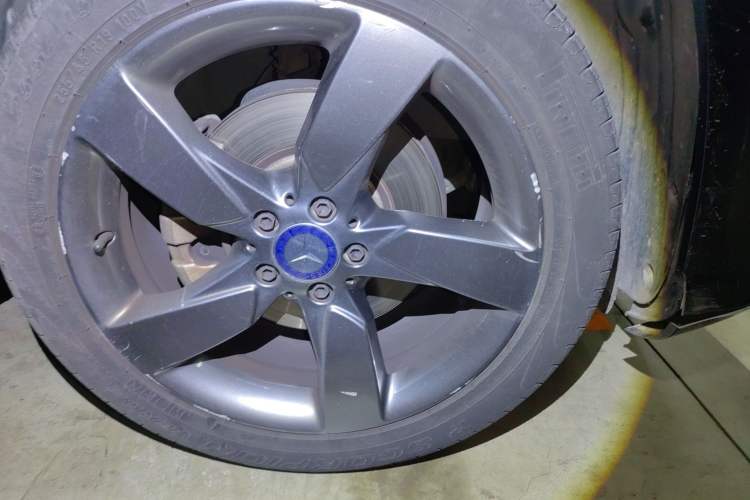 Used Mercedes-Benz GLK-Class 2015 GLK 260 4MATIC Fashion Edition Ultimate Version Right Front Wheel Hub
