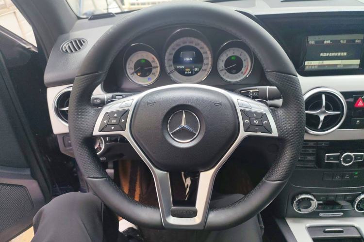 Used Mercedes-Benz GLK-Class 2015 GLK 260 4MATIC Dynamic Edition Ultimate Version Steering Wheel