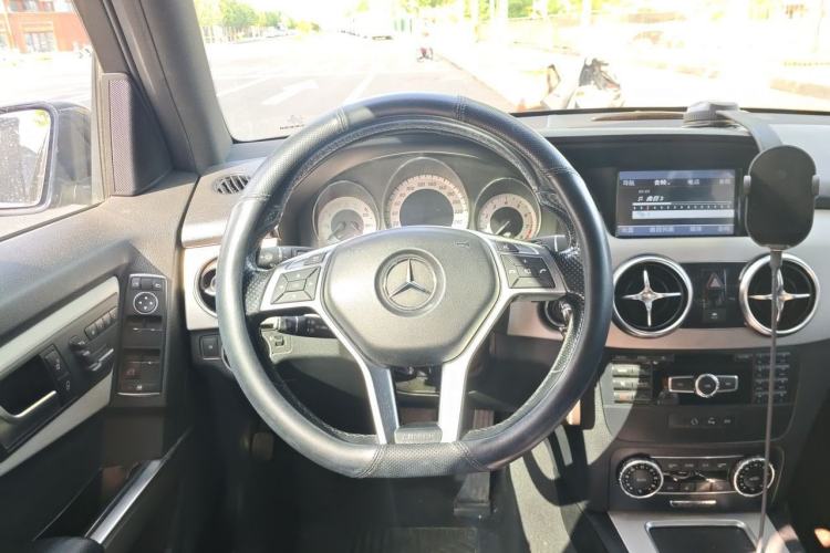 Used Mercedes-Benz GLK-Class 2015 GLK 260 4MATIC Dynamic Edition Ultimate Version Steering Wheel