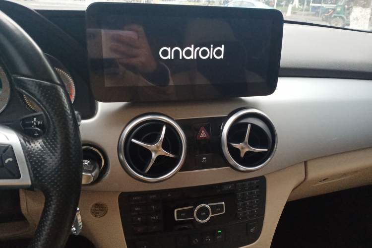 Used Mercedes-Benz GLK-Class 2015 GLK 260 4MATIC Fashion Edition Ultimate Version Audio And AC Panel
