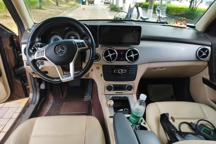 Used Mercedes-Benz GLK-Class 2015 GLK 260 4MATIC Dynamic Edition Ultimate Version Center Console
