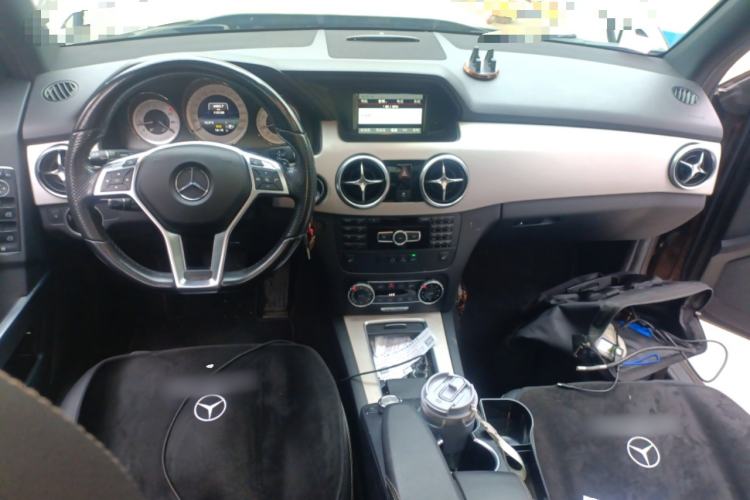 Used Mercedes-Benz GLK-Class 2015 GLK 260 4MATIC Fashion Edition Ultimate Version Center Console
