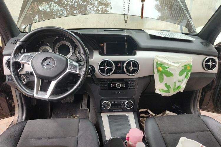 Used Mercedes-Benz GLK-Class 2015 GLK 260 4MATIC Dynamic Edition Ultimate Version Center Console