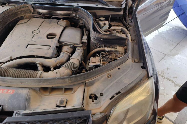 Used Mercedes-Benz GLK-Class 2015 GLK 260 4MATIC Fashion Edition Ultimate Version Engine Bay Left