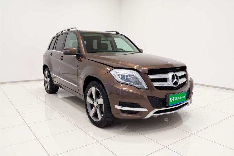 Used Mercedes-Benz GLK-Class 2015 GLK 300 4MATIC Fashion Edition Ultimate Version Front Right 45 Deg