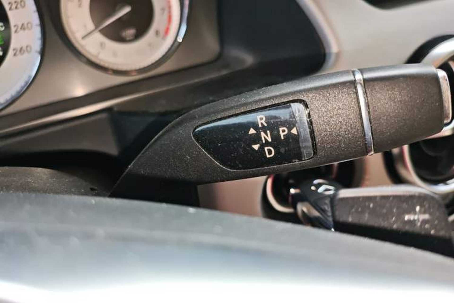 Used Mercedes-Benz GLK-Class 2015 GLK 260 4MATIC Fashion Edition Ultimate Version Gear Lever