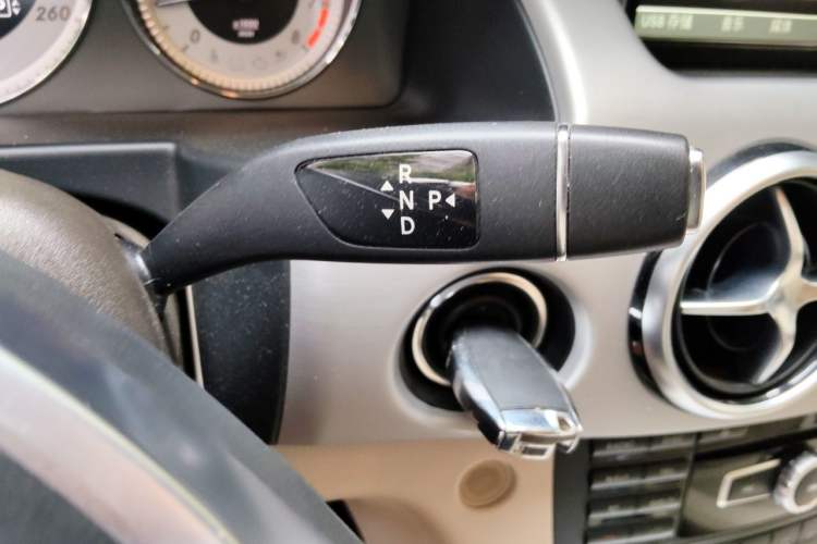 Used Mercedes-Benz GLK-Class 2015 GLK 260 4MATIC Dynamic Edition Ultimate Version Gear Lever