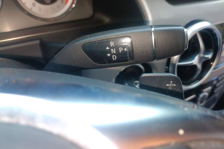 Used Mercedes-Benz GLK-Class 2015 GLK 260 4MATIC Fashion Edition Ultimate Version Gear Lever