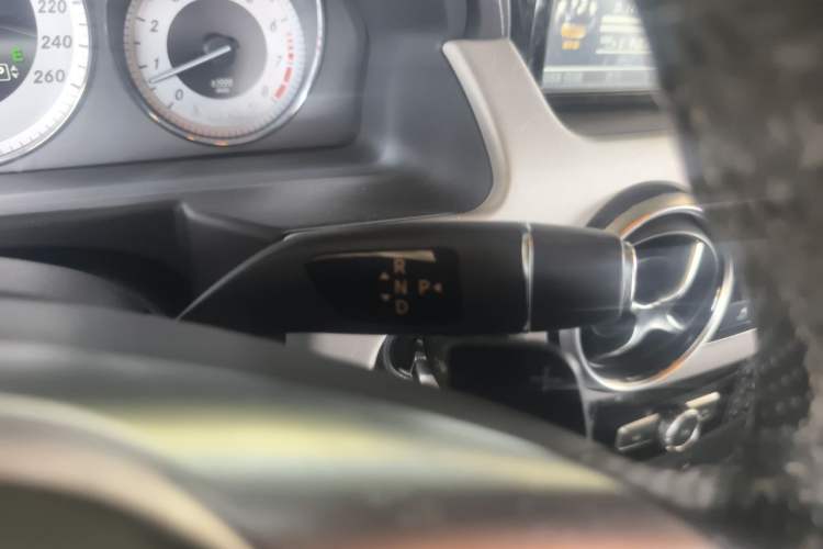 Used Mercedes-Benz GLK-Class 2015 GLK 260 4MATIC Dynamic Edition Ultimate Version Gear Lever