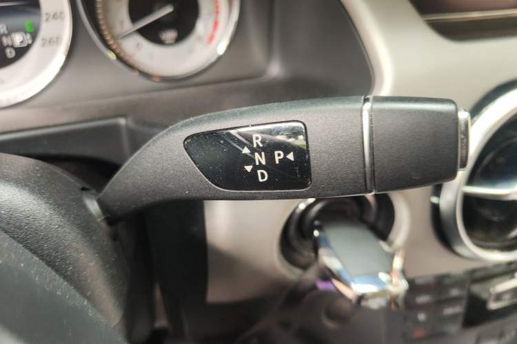 Used Mercedes-Benz GLK-Class 2015 GLK 260 4MATIC Dynamic Edition Ultimate Version Gear Lever