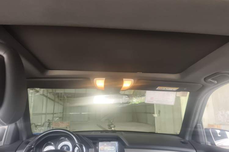 Used Mercedes-Benz GLK-Class 2015 GLK 260 4MATIC Dynamic Edition Ultimate Version Headliner