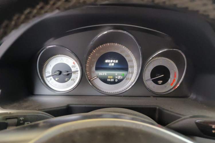 Used Mercedes-Benz GLK-Class 2015 GLK 260 4MATIC Fashion Edition Ultimate Version Instrument Cluster