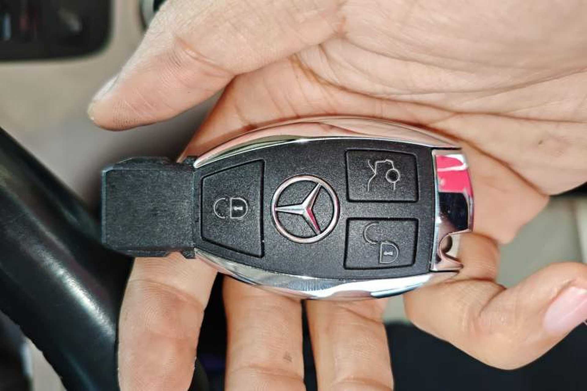 Used Mercedes-Benz GLK-Class 2015 GLK 260 4MATIC Fashion Edition Ultimate Version Interior 1