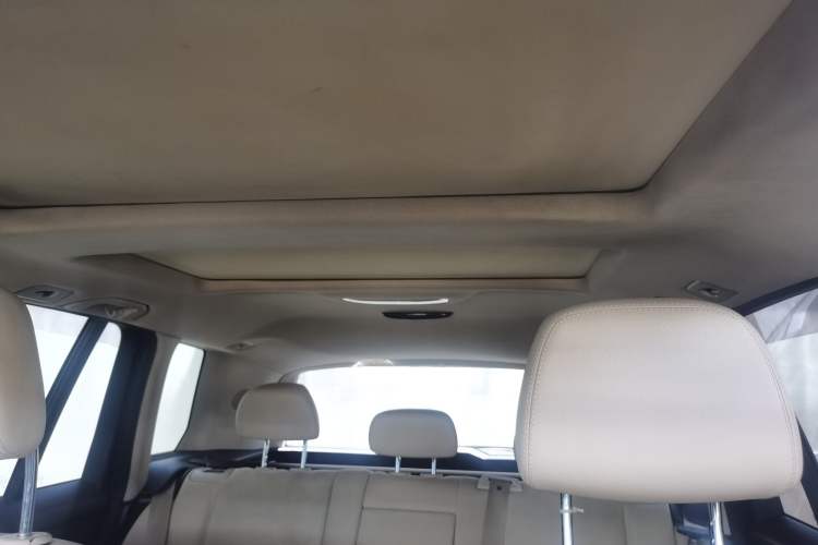 Used Mercedes-Benz GLK-Class 2015 GLK 260 4MATIC Fashion Edition Ultimate Version Interior 6
