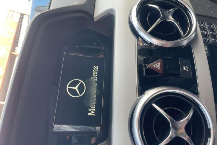 Used Mercedes-Benz GLK-Class 2015 GLK 260 4MATIC Fashion Edition Ultimate Version Interior 7