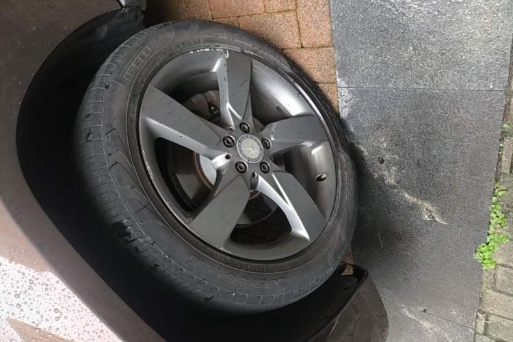 Used Mercedes-Benz GLK-Class 2015 GLK 260 4MATIC Fashion Edition Ultimate Version Left Front Wheel Hub