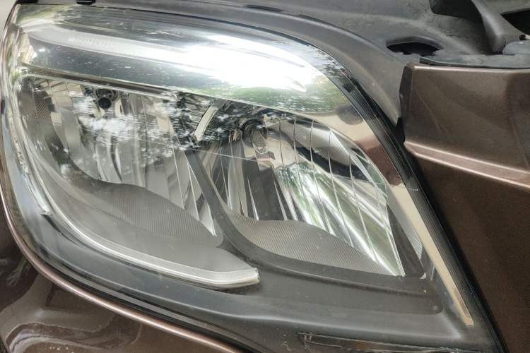 Used Mercedes-Benz GLK-Class 2015 GLK 260 4MATIC Dynamic Edition Ultimate Version Right Front Headlight