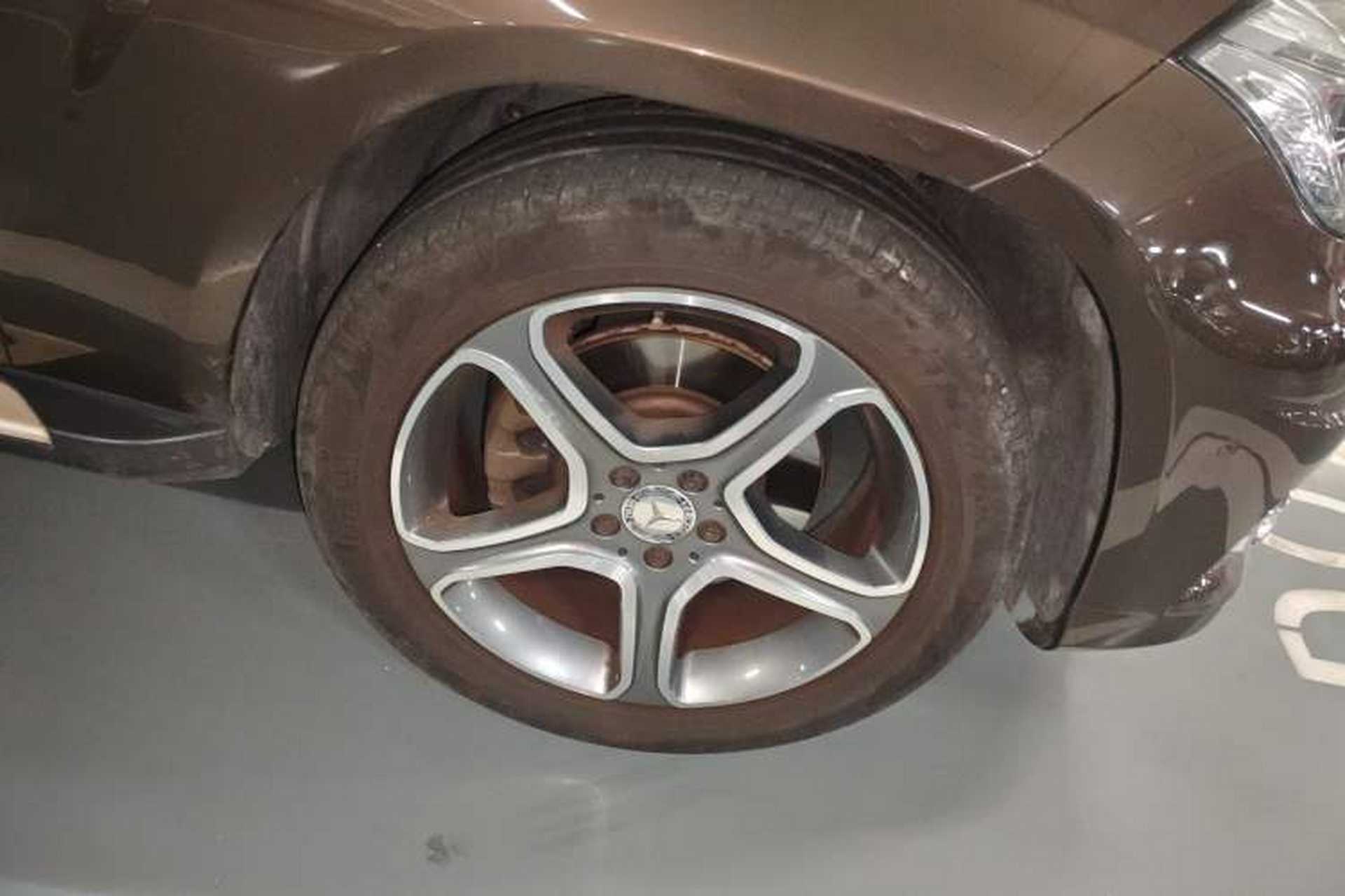 Used Mercedes-Benz GLK-Class 2015 GLK 300 4MATIC Fashion Edition Ultimate Version Right Front Wheel Hub