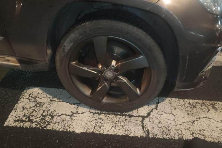 Used Mercedes-Benz GLK-Class 2015 GLK 260 4MATIC Fashion Edition Ultimate Version Right Front Wheel Hub