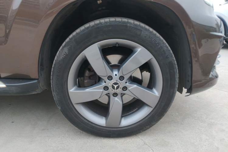 Used Mercedes-Benz GLK-Class 2015 GLK 260 4MATIC Fashion Edition Ultimate Version Right Front Wheel Hub
