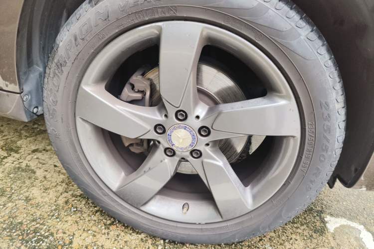 Used Mercedes-Benz GLK-Class 2015 GLK 300 4MATIC Fashion Edition Ultimate Version Right Front Wheel Hub