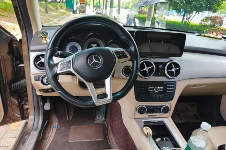 Used Mercedes-Benz GLK-Class 2015 GLK 260 4MATIC Dynamic Edition Ultimate Version Steering Wheel