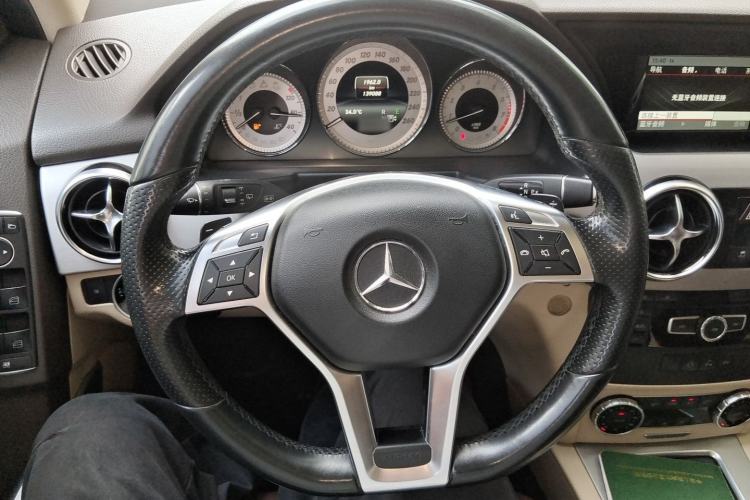 Used Mercedes-Benz GLK-Class 2015 GLK 260 4MATIC Fashion Edition Ultimate Version Steering Wheel