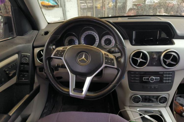Used Mercedes-Benz GLK-Class 2015 GLK 260 4MATIC Fashion Edition Ultimate Version Steering Wheel