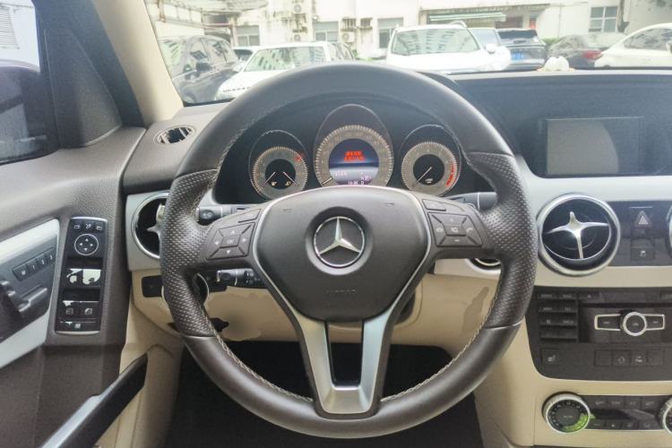 Used Mercedes-Benz GLK-Class 2015 GLK 300 4MATIC Fashion Edition Ultimate Version Steering Wheel