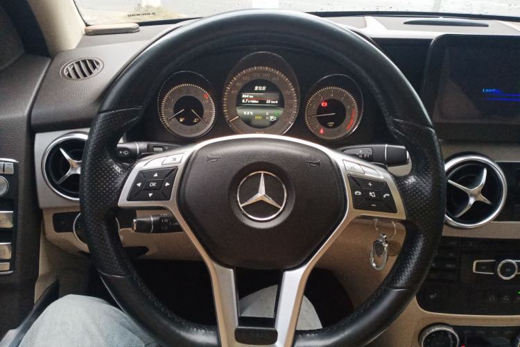 Used Mercedes-Benz GLK-Class 2015 GLK 260 4MATIC Fashion Edition Ultimate Version Steering Wheel