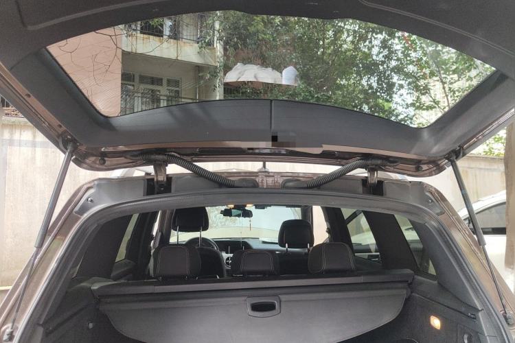 Used Mercedes-Benz GLK-Class 2015 GLK 260 4MATIC Dynamic Edition Ultimate Version Trunk