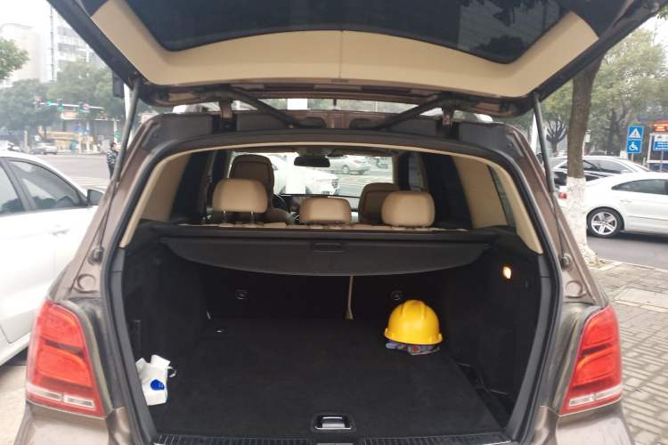 Used Mercedes-Benz GLK-Class 2015 GLK 260 4MATIC Fashion Edition Ultimate Version Trunk