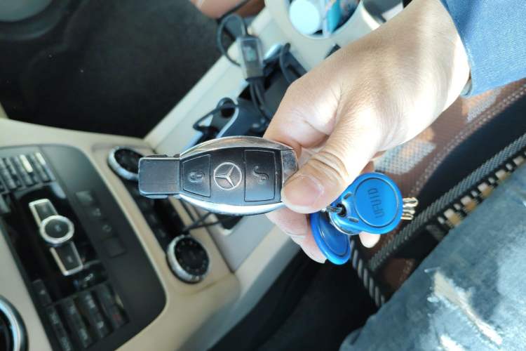 Used Mercedes-Benz GLK-Class 2015 GLK 260 4MATIC Dynamic Edition Ultimate Version Vehicle Key