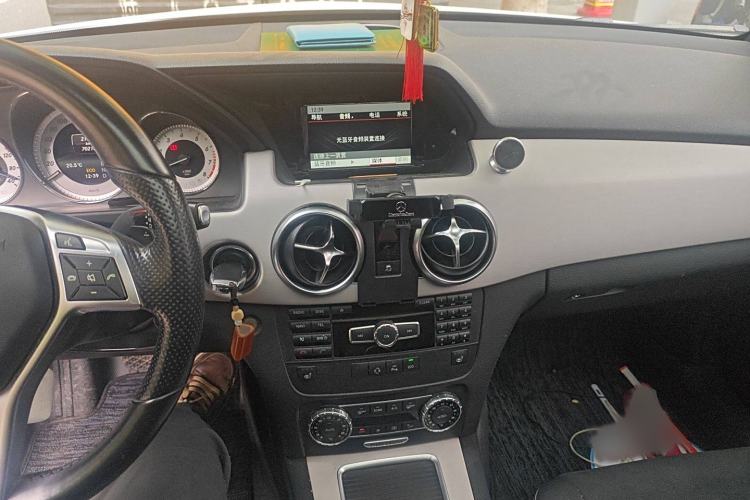 Used Mercedes-Benz GLK-Class 2015 GLK 260 4MATIC Fashion Edition Ultimate Version Audio And AC Panel