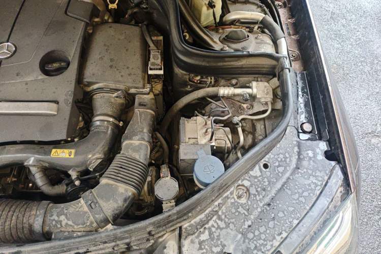 Used Mercedes-Benz GLK-Class 2015 GLK 260 4MATIC Dynamic Edition Ultimate Version Engine Bay Left