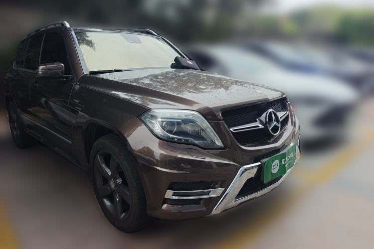 Used Mercedes-Benz GLK-Class 2015 GLK 260 4MATIC Fashion Edition Ultimate Version Front Right 45 Deg