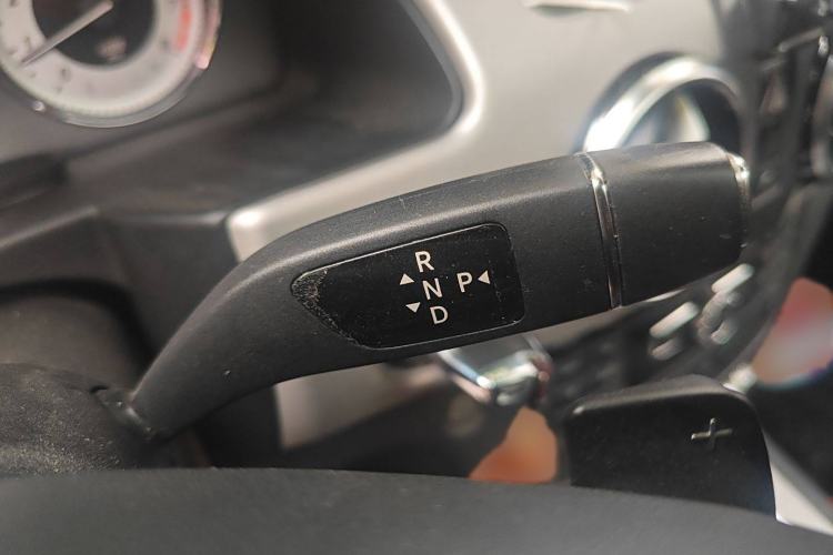 Used Mercedes-Benz GLK-Class 2015 GLK 260 4MATIC Fashion Edition Ultimate Version Gear Lever