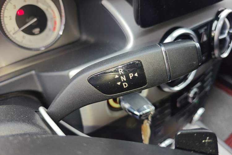 Used Mercedes-Benz GLK-Class 2015 GLK 260 4MATIC Fashion Edition Ultimate Version Gear Lever