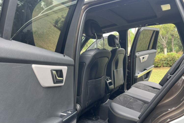 Used Mercedes-Benz GLK-Class 2015 GLK 260 4MATIC Fashion Edition Ultimate Version Interior 8