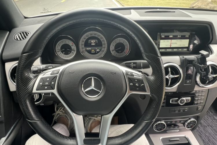 Used Mercedes-Benz GLK-Class 2015 GLK 260 4MATIC Fashion Edition Ultimate Version Interior 9