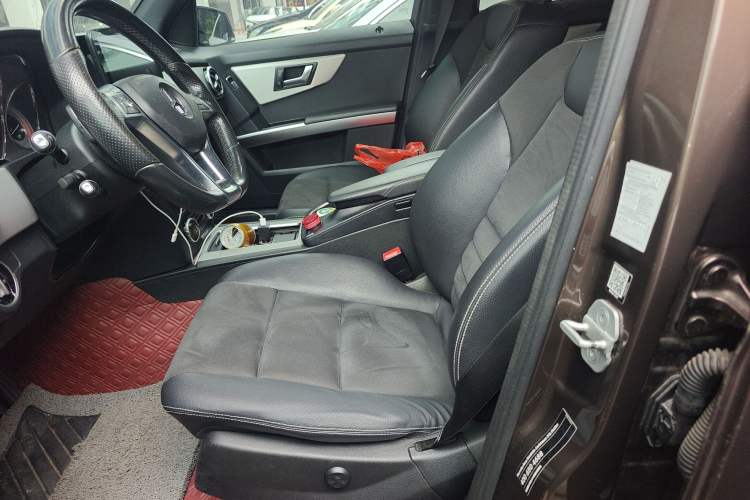 Used Mercedes-Benz GLK-Class 2015 GLK 260 4MATIC Fashion Edition Ultimate Version Left Front Seat