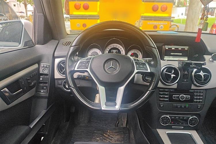 Used Mercedes-Benz GLK-Class 2015 GLK 260 4MATIC Fashion Edition Ultimate Version Steering Wheel