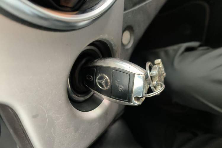 Used Mercedes-Benz GLK-Class 2015 GLK 260 4MATIC Dynamic Edition Ultimate Version Vehicle Key