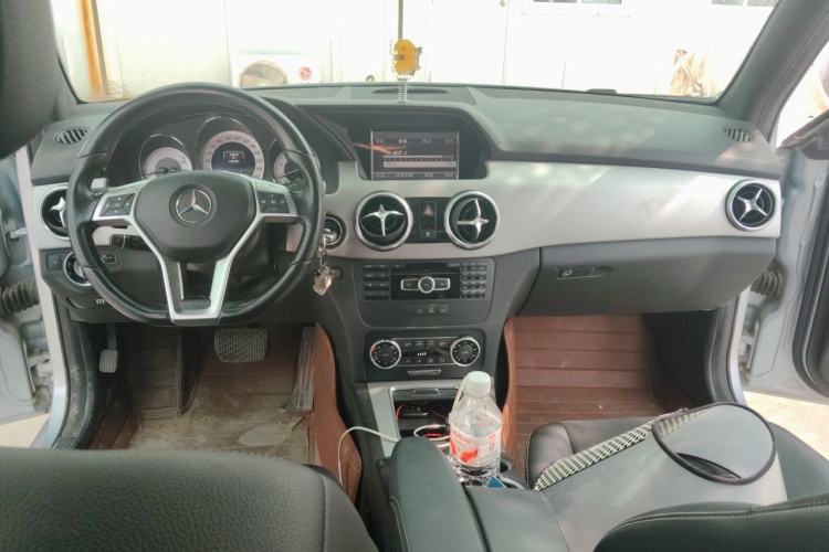 Used Mercedes-Benz GLK-Class 2015 GLK 260 4MATIC Dynamic Edition Ultimate Version Center Console