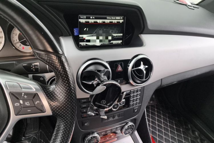 Used Mercedes-Benz GLK-Class 2015 GLK 300 4MATIC Fashion Edition Ultimate Version Audio And AC Panel