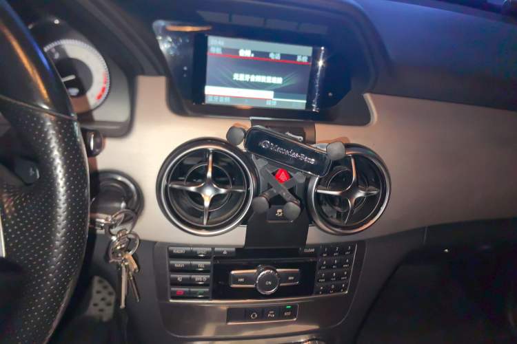 Used Mercedes-Benz GLK-Class 2015 GLK 260 4MATIC Dynamic Edition Ultimate Version Audio And AC Panel