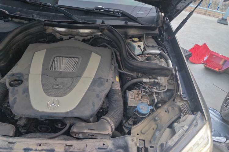 Used Mercedes-Benz GLK-Class 2015 GLK 300 4MATIC Fashion Edition Ultimate Version Engine Bay Left