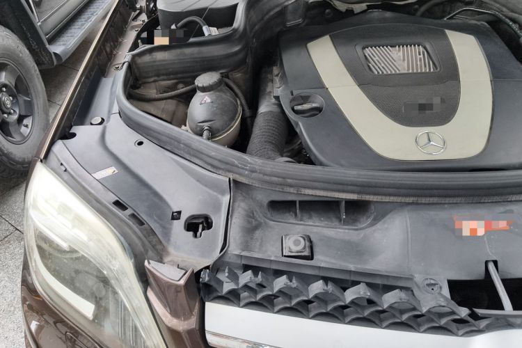 Used Mercedes-Benz GLK-Class 2015 GLK 300 4MATIC Fashion Edition Ultimate Version Engine Bay Right