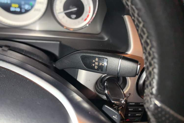 Used Mercedes-Benz GLK-Class 2015 GLK 260 4MATIC Dynamic Edition Ultimate Version Gear Lever