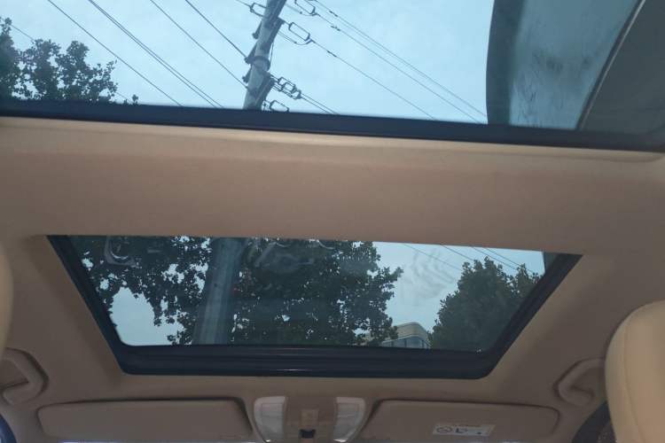 Used Mercedes-Benz GLK-Class 2015 GLK 300 4MATIC Fashion Edition Ultimate Version Headliner